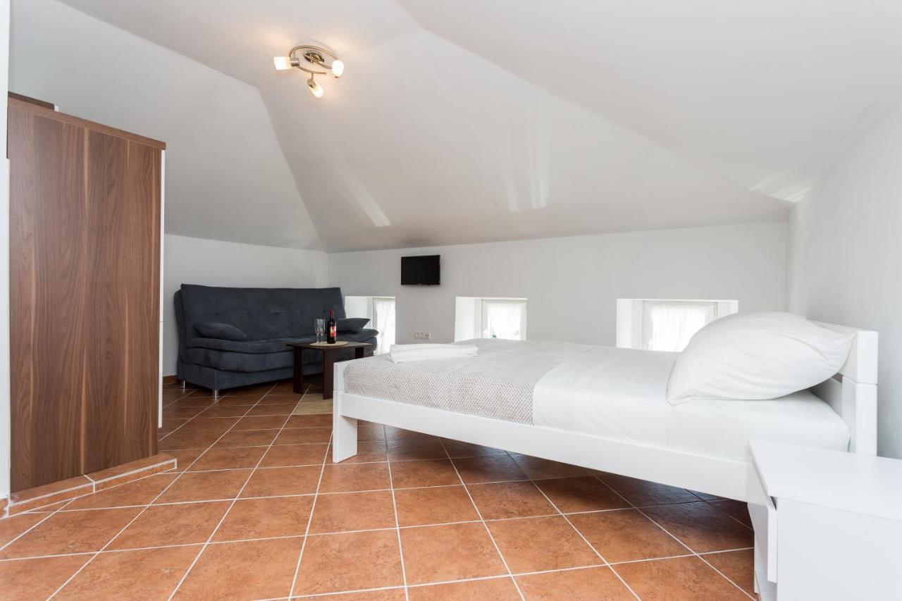 Apartmani Obala Baška Exterior foto